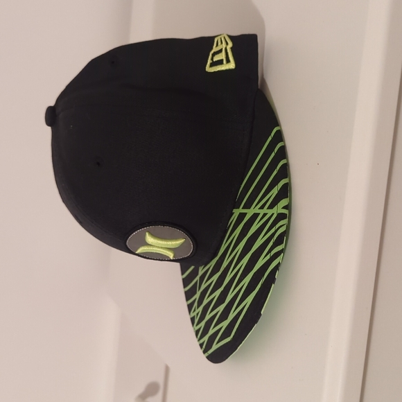 Hurley black/green reflective logo - Picture 4 of 4